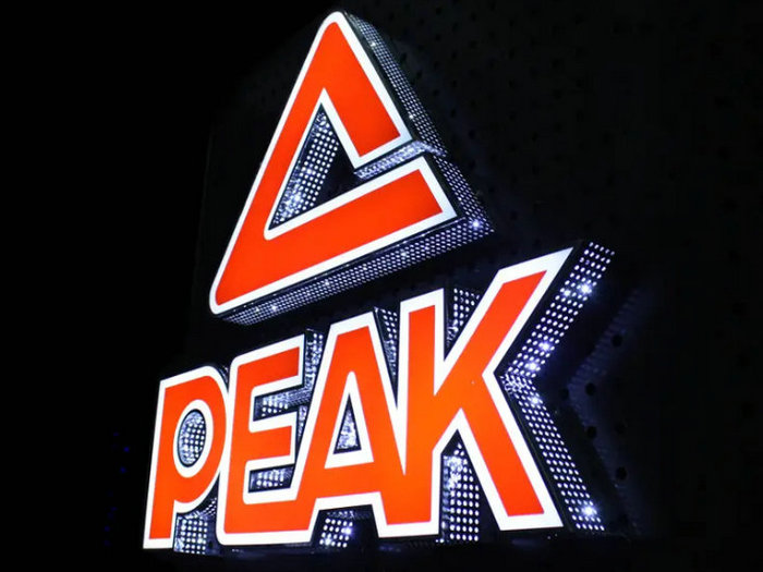 不鏽鋼(gāng)燈箱背發(fa)光字